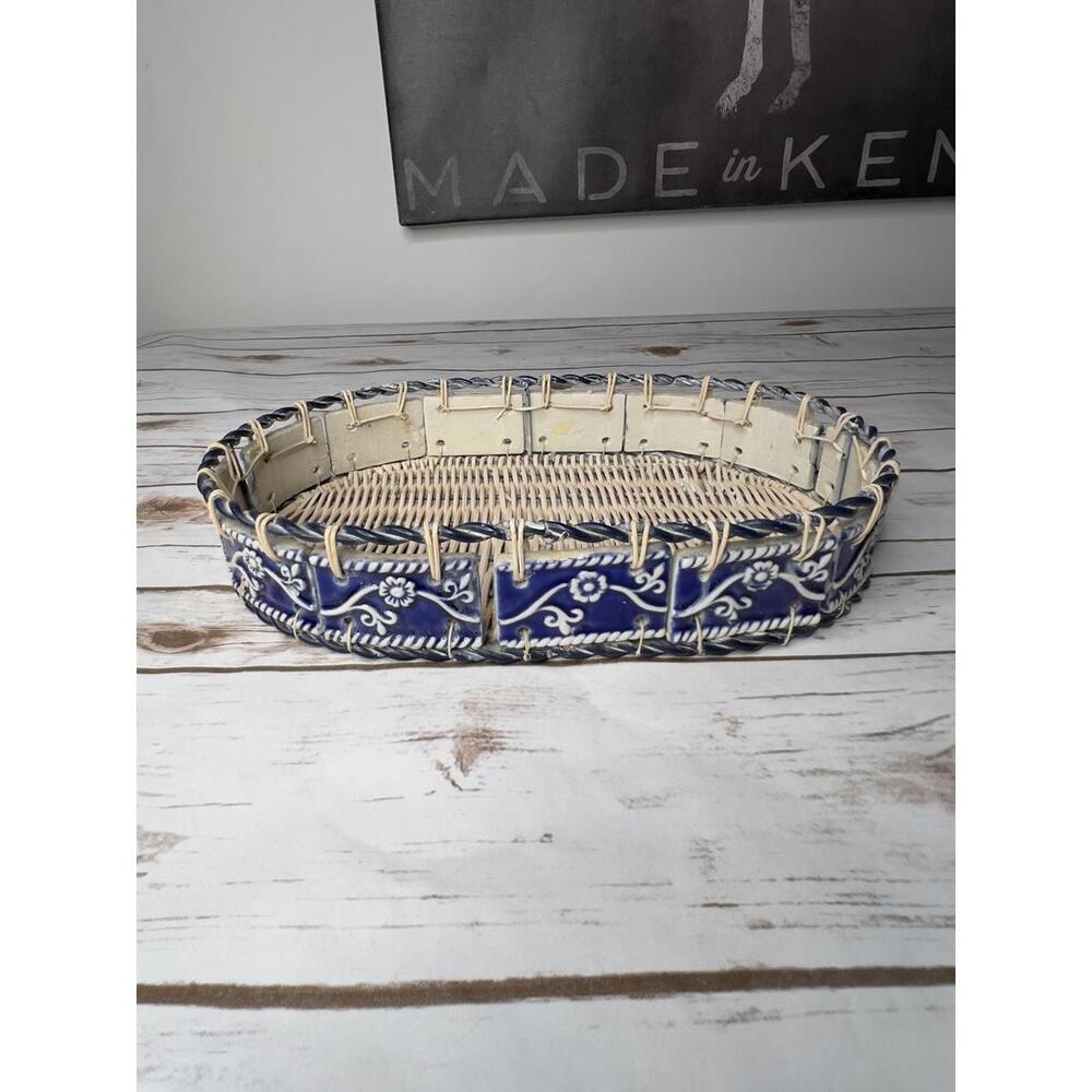 VTG Oval Wicker Tray w/Ceramic Tiles Rustic Mediterranean w/Blue Floral Motif
